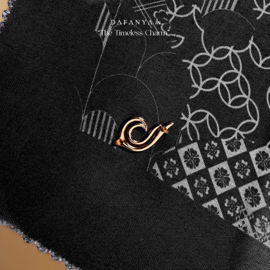 𝐃𝐀𝐅𝐀𝐍𝐘𝐀 - Lenore Series Jilbab Motif Ethnic Kerudung Segi Empat Hijab Scarf bahan Voal Laser Cut